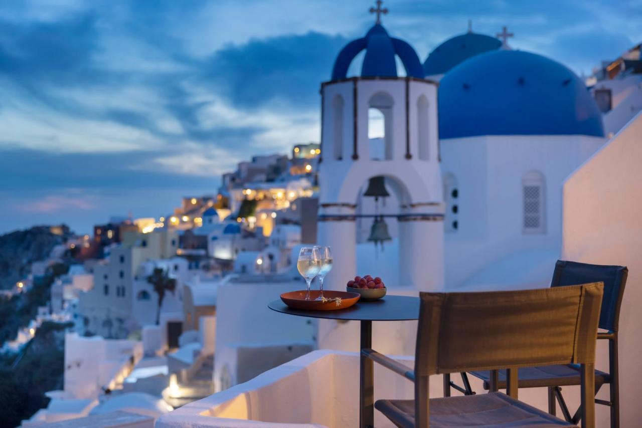 Bluedome Cavehouses Santorini Oia  Exterior photo